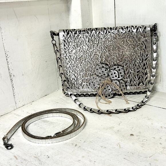 Almala Luxury Leather Flap Shoulder Bags Silver with Removable Strap - Picture 1 of 5